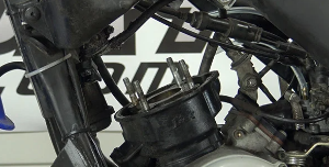 cambiare il pistone del cilindro AM6 Minarelli